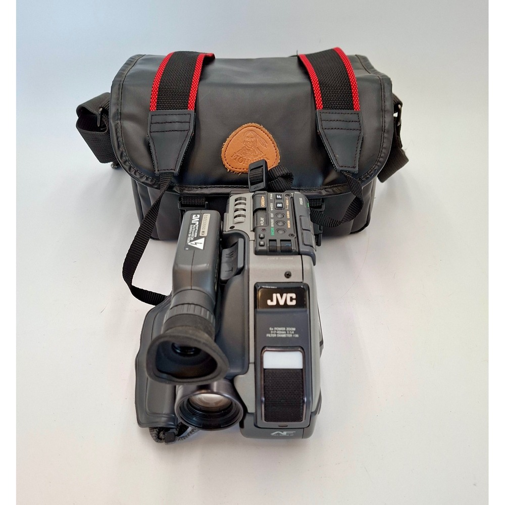JVC GR-AX7 Compact VHS Videomovie Camcorder Vintage Video Camera Bag Untested